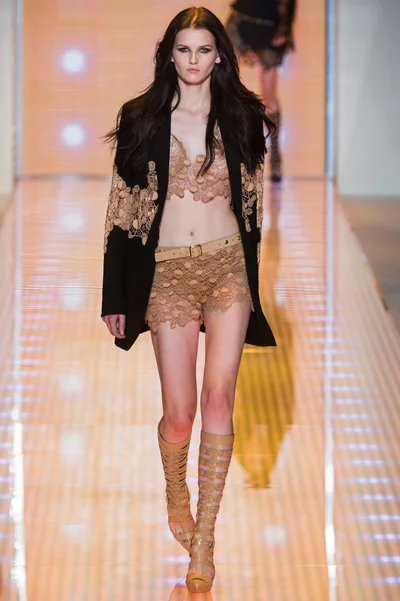 Look 4